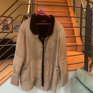 Men’s extra large suede jacket . Warm . Heavy . Great condition.